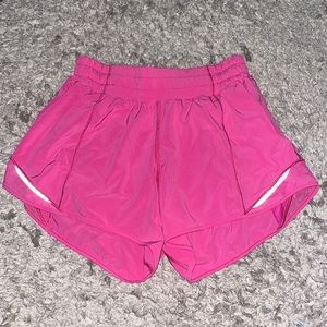 Lululemon Sonic Pink Hotty Hot Shorts 4” Size 6